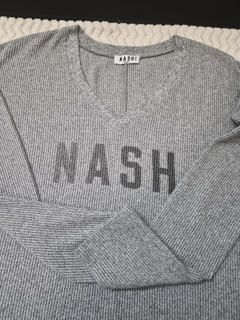 NASHK Nashville V-Neck Waffle Knit Sweater Medium M Grey Thermal Top Long Sleeve